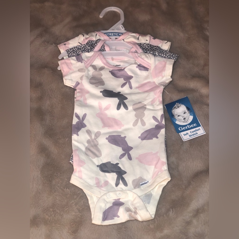 Gerber | 3 Bodysuits | Size: 3-6 Months